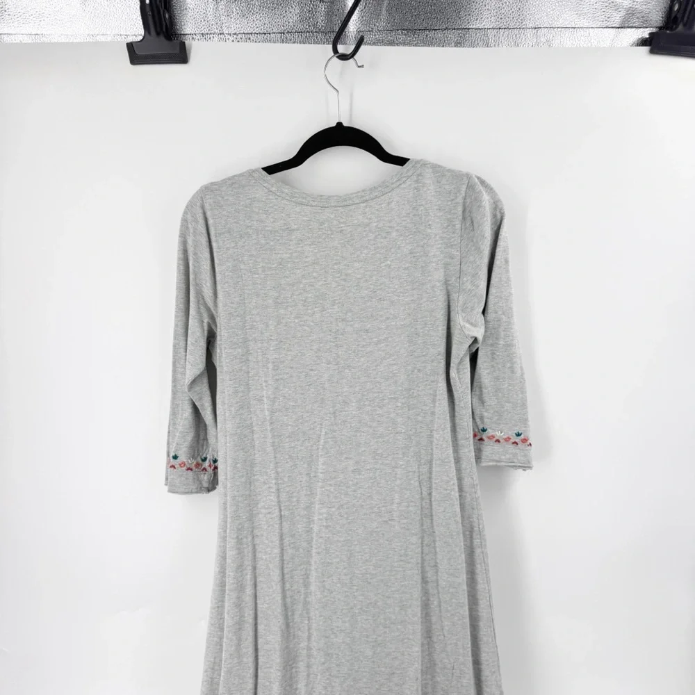 ✅ Soft Surroundings SIZE Small Floral Embroidered MidGray Embroidered‎ Dress